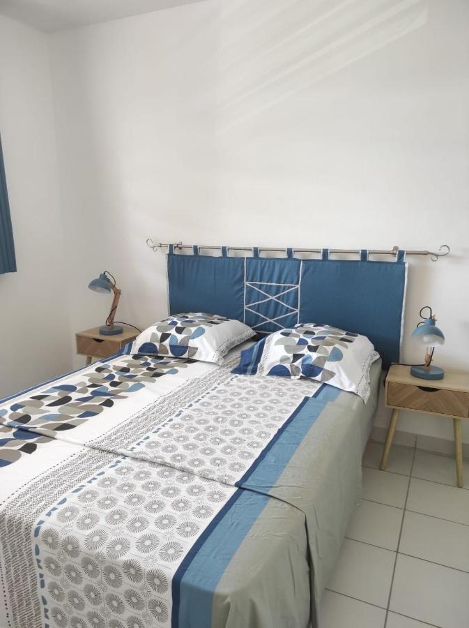 La Coraline Standing Apartment Куру Екстериор снимка